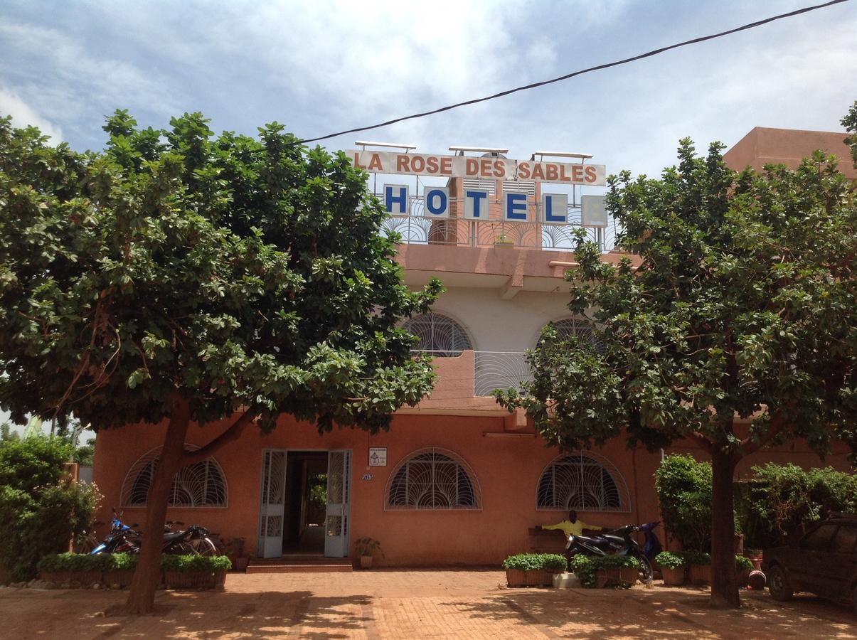 La Rose Des Sables Hotel วากาดูกู ภายนอก รูปภาพ